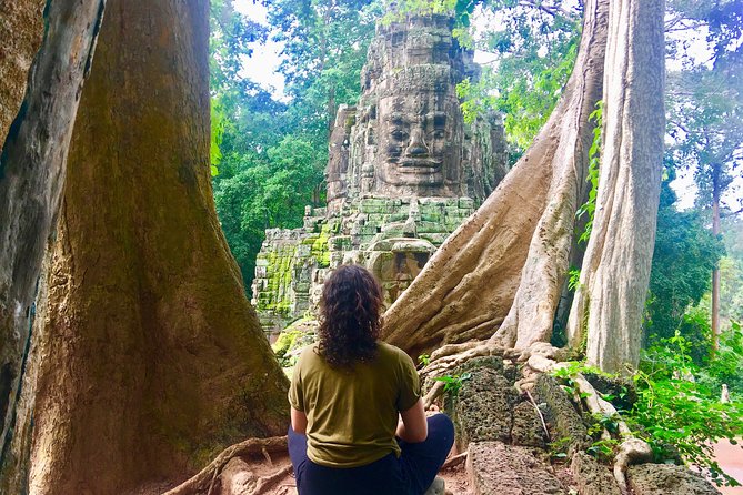 Private Cambodia 5 Days Tour from Siem Reap to Phnom Penh - Day 4: Phnom Penh’s palace and painful past