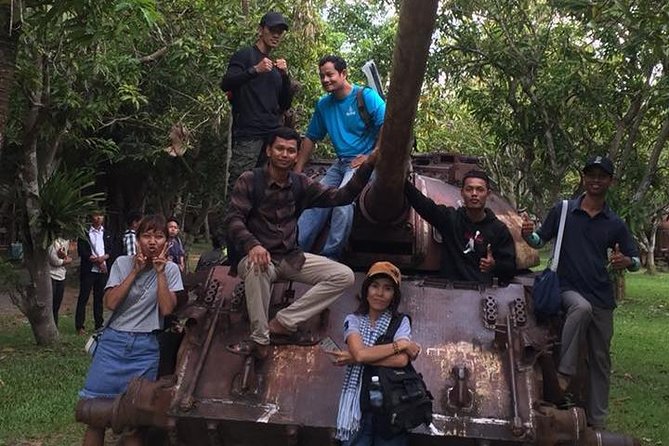 Private City Tour in Siem Reap - Psar Chaa Old Market: a taste of daily Siem Reap
