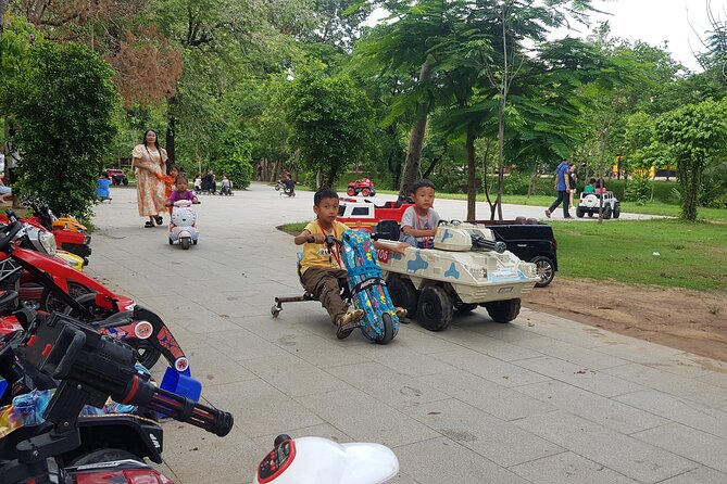 Private City Tour in Siem Reap - War Museum Cambodia: weapons and personal history