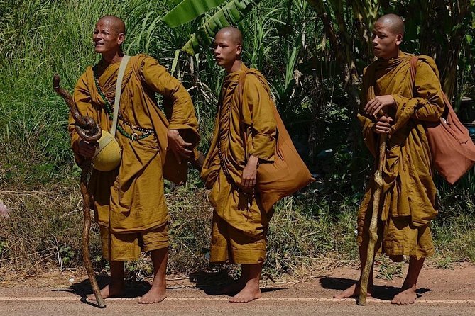 Private Day Tour of Preah Vihear Off the Beaten track - The border story and the guide’s role