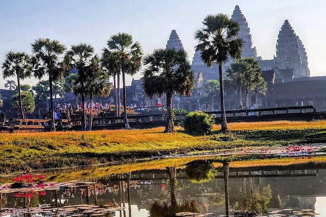 Private Guided Tours-Sunrise Angkor Wat, Ta Prohm, Bayon and more - Bayon finishes the day with a memorable face