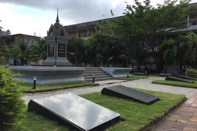 Private Half Day To Killing Field & S21 Genocidal Museum in Phnom Penh - What the private format adds