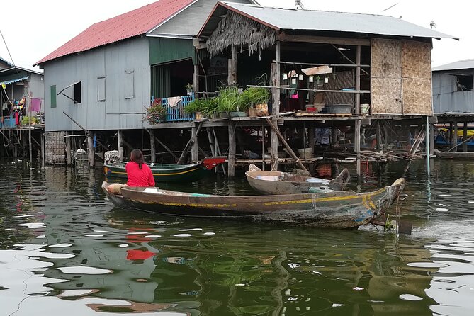 Private Half-Day Tour to Kampong Phluk Flooded Forest and Floating Villages - Reaching Kampong Phluk and Tonle Sap