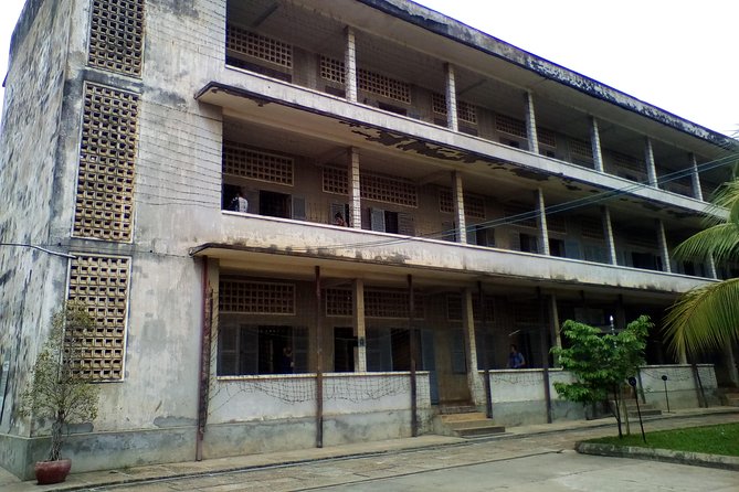 Private Half Day Trip to Genocidal Museum & Killing Field - Inside Tuol Sleng, the former S-21 prison