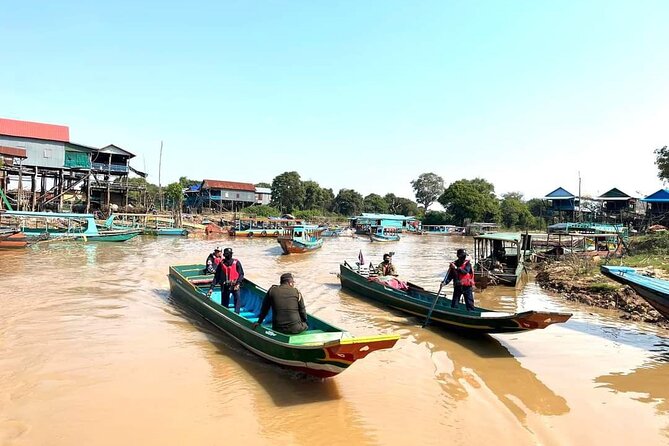 Private Kompong Phluk Floating Village Guided Tour - The floating market and daily life on the water