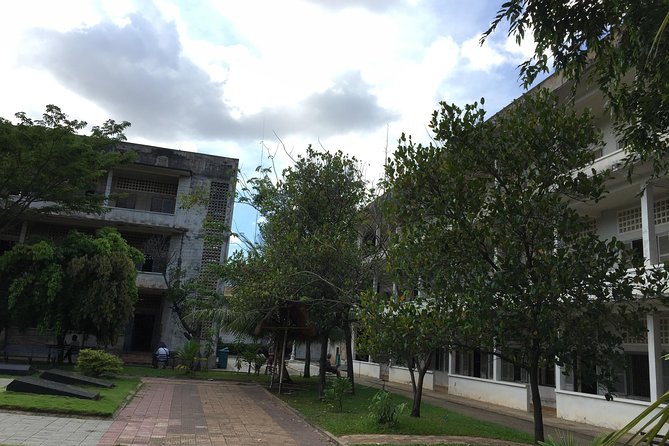 Private One Day Trip in Phnom Penh Capital City - Choeung Ek, where the road ends