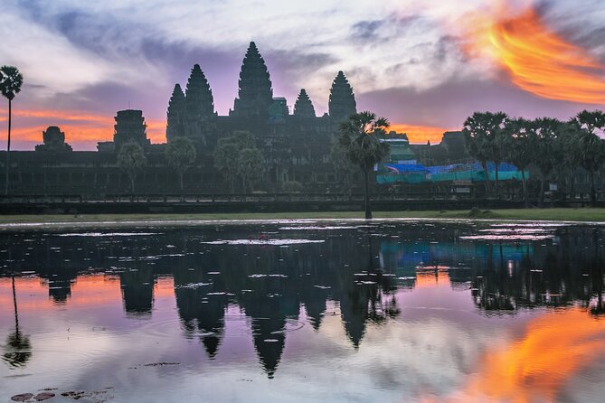 Private Sunrise Angkor Wat Tour with pickup from your hotel - Angkor Thom South Gate: a short look at the great city