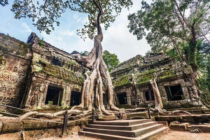 Private sunrise 'small tour' of Angkor Wat with car or van & Guide - Angkor Thom closes the temple circuit