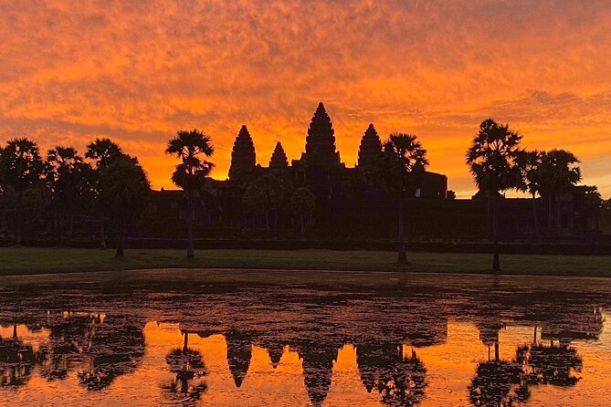 Private sunrise 'small tour' of Angkor Wat with car or van & Guide - How much value do you get for $55?