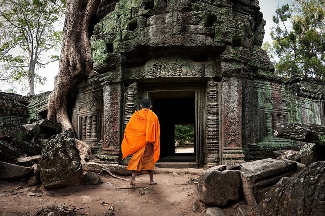 Private sunrise tour to Angkor Wat & other highlights with Professional Guide. - The first two hours at Angkor Wat