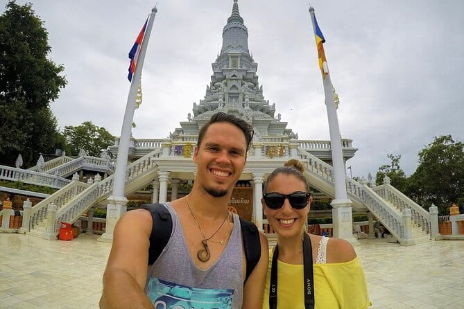 Private Taxi Phnom Penh To Siem Reap Include Floating Villages - Vehicle Comfort And Group Value