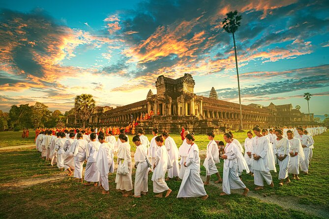 Private Temples Guided Tour (Angkor Wat, Ta Prom & Angkor Thom) - Breakfast in Siem Reap after the first temples