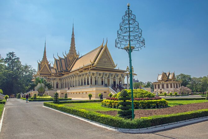 Private Tour: Phnom Penh City Tour Full Day - Choeung Ek brings the story outside the city
