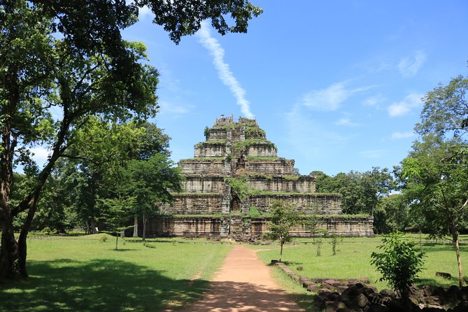 Private Tour to Beng Mealea Jungle Temple and Koh Ker - Why Beng Mealea feels unlike the main Angkor temples