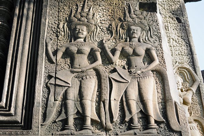 Private Tuk Tuk Tour to Angkor Wat and Small Circle with Two Extras - The quieter temples near Srah Srang