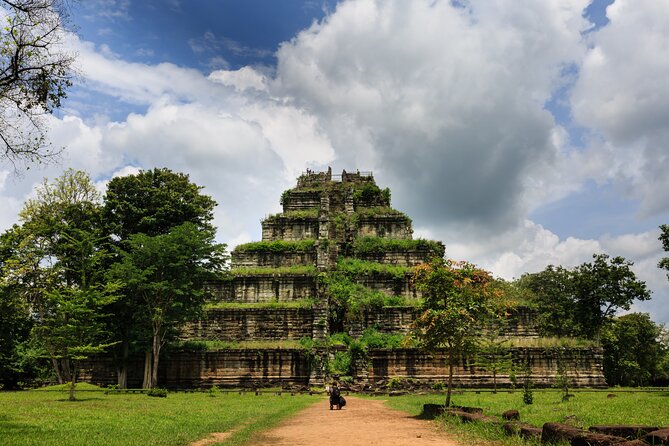 Private Vehicle - Beng Mealea & Koh Ker Group - Koh Ker and the memory of a short-lived capital