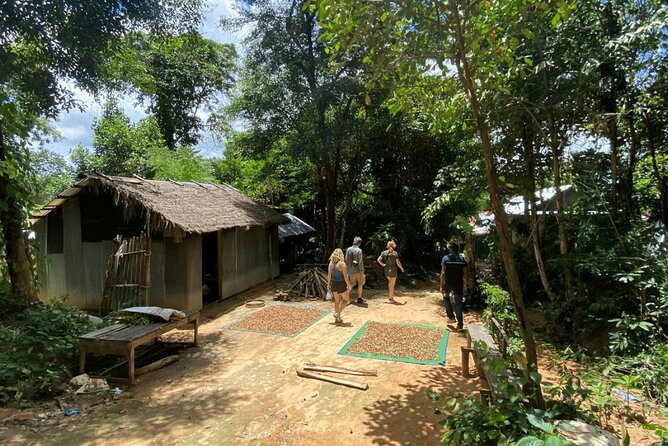 Private Vehicle - Kulen Waterfall and 1000 Lingas - Driver-only or add the guide?