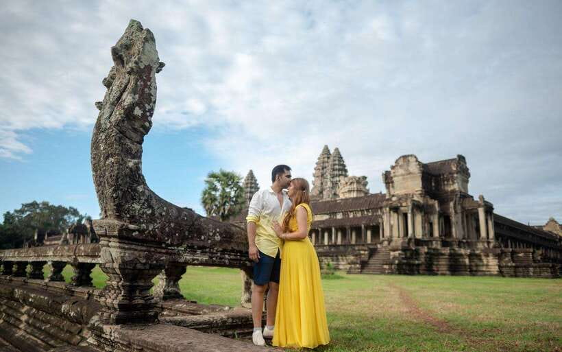 Professional Photoshoot in Angkor Archaeological Park - Who should book this experience