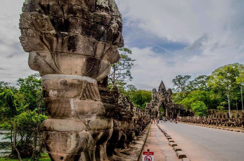Seat-In-Coach: Small Circuit tour with Sunrise at Angkor Wat - Who should book this Angkor sunrise tour?