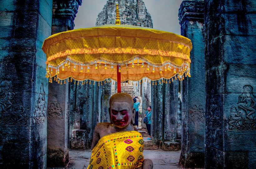Seat-In-Coach: Small Circuit tour with Sunrise at Angkor Wat - Timing, heat, food, and comfort
