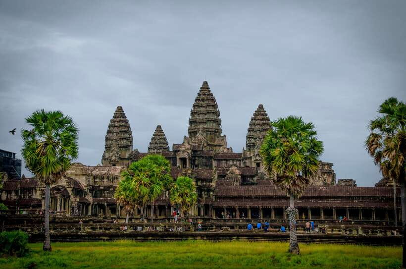 Seat-In-Coach: Small Circuit tour with Sunrise at Angkor Wat - The pre-dawn hotel pickup