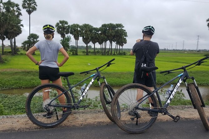Short Cycling at Countryside - Farming, livestock, and the Cambodian village calendar