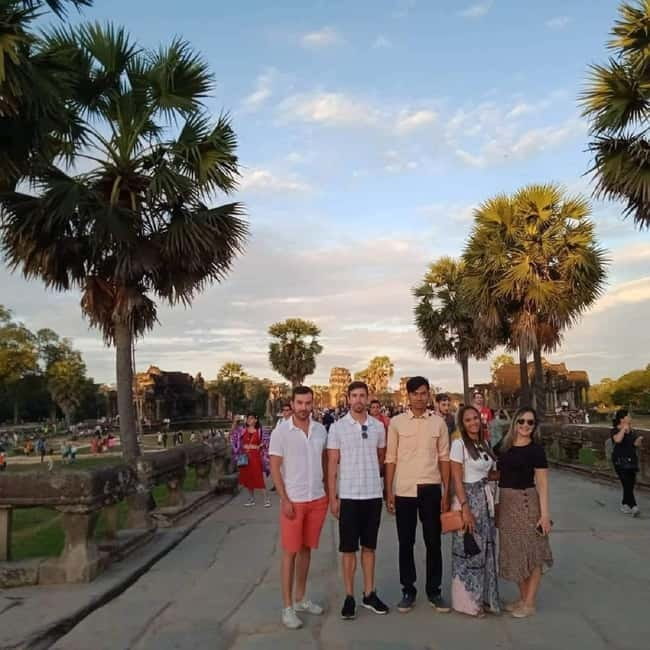 Siem Reap: 2-Day Private Angkor Wat & Angkor Temples Tour - Banteay Srei and the finest small carvings