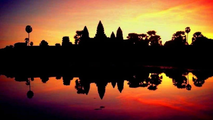 Siem Reap: 2-Days Angkor Wat with Sunrise Small-Group Tour - Who should book this two-day route