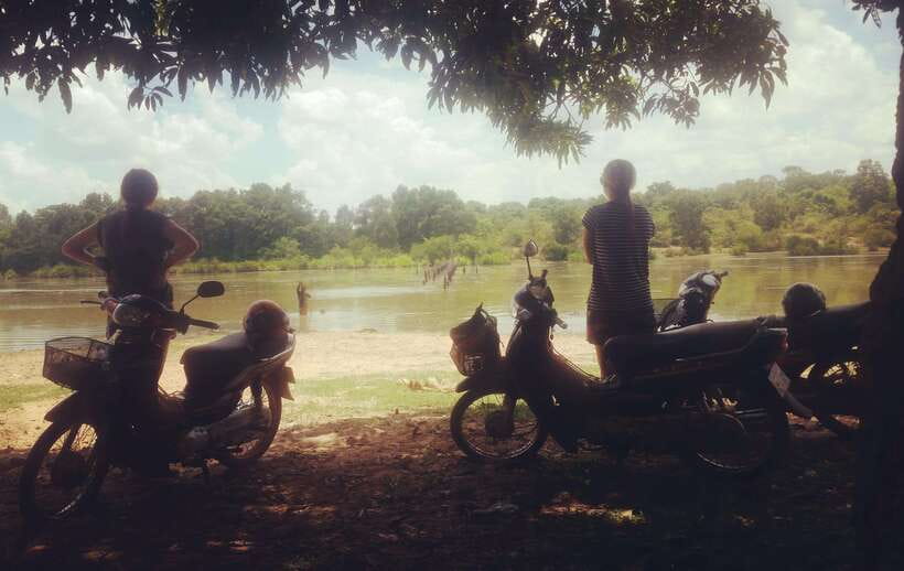 Siem Reap: 3-Hour Ancient Trails Motorbike Tour - Heat, dust, traffic, and other practical realities
