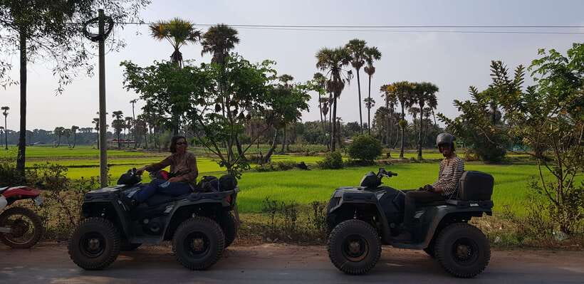 Siem Reap: 4-Hour Countryside Quad Bike Tour - A local market and Cambodian leather carving