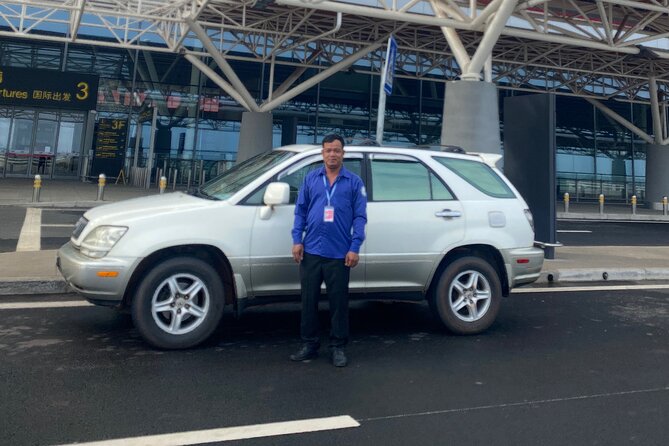 Siem Reap: Airport Taxi Service ( From Hotel To Airport SAI ) - The private car makes the $24 price useful