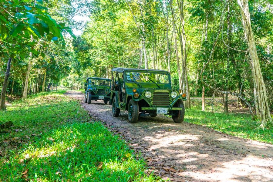 Siem Reap: Angkor Sunrise Jeep Tour / SUV Car Available - Returning Through Cambodian Villages
