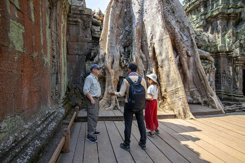 Siem Reap: Angkor Sunrise Private Tour - World Heritage Site - Angkor Wat at sunrise