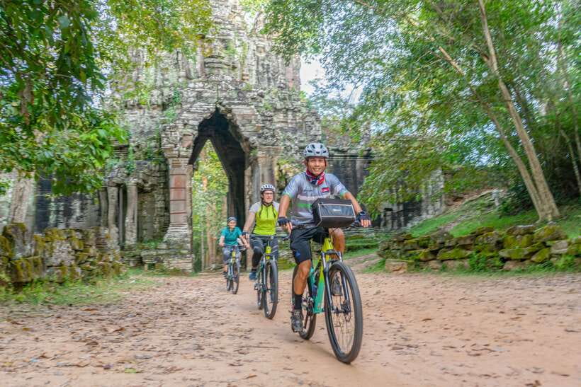 Siem Reap: Angkor Sunset Bike & Boat Tour /E-Bike Available - Why the route behind Angkor Wat matters