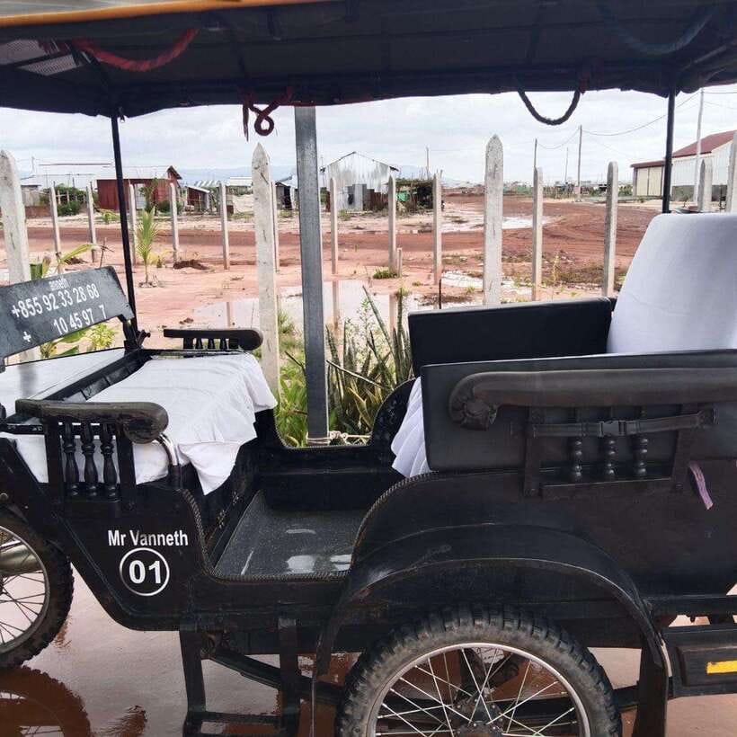 Siem Reap: Angkor Temples Tour by a Private Tuk Tuk - Bayon puts faces at the center