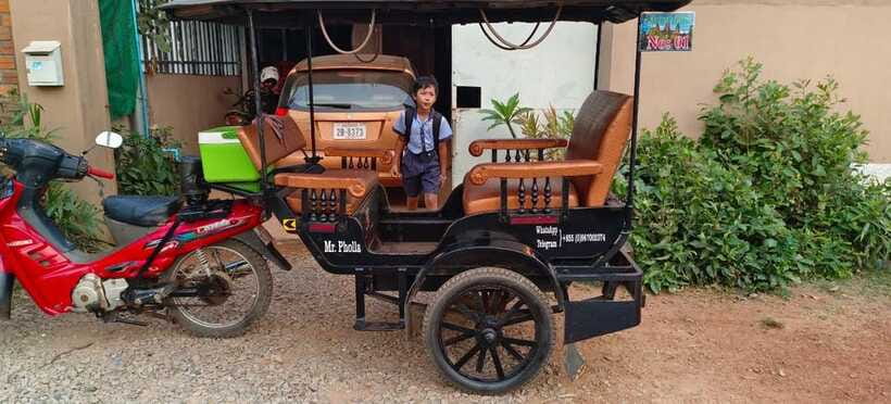 Siem Reap: Angkor Temples Tour by a Private Tuk Tuk - Thommanon and Chau Say Tevoda show a smaller scale