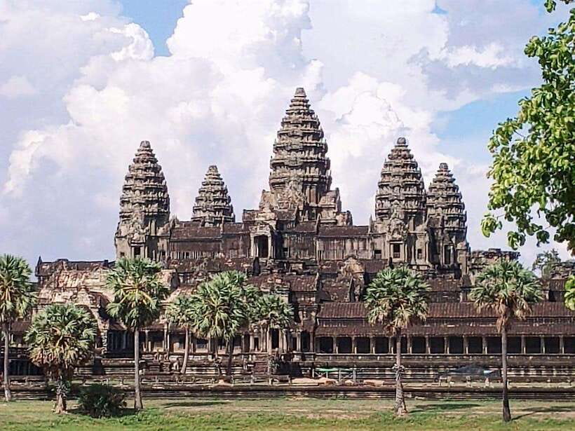 Siem Reap: Angkor Wat, Angkor Thom, and Banteay Srei Tour - Banteay Srei, the finest detail of the day