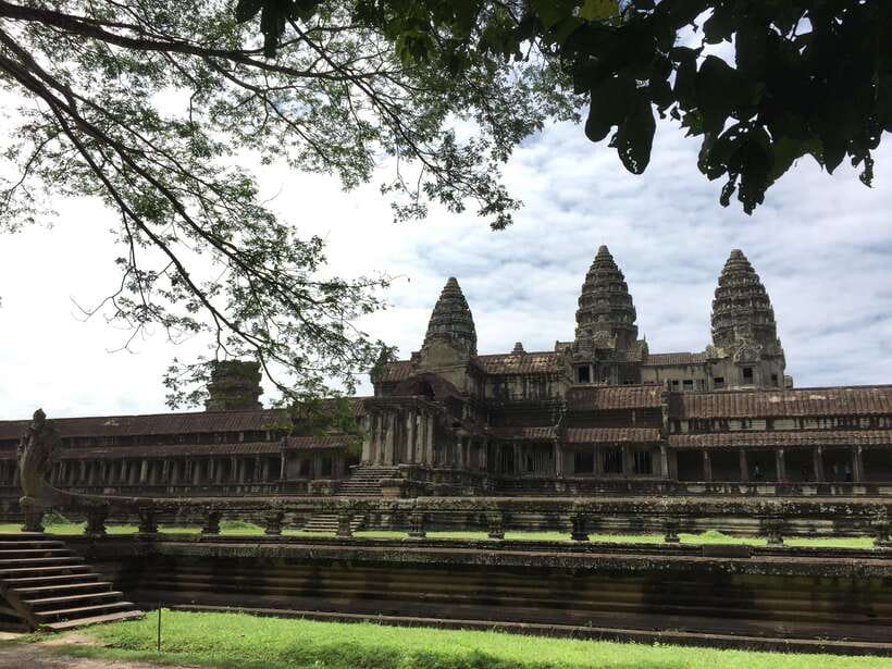 Siem Reap: Angkor Wat Half-Day Trip with Local Guide - Why this half-day visit works