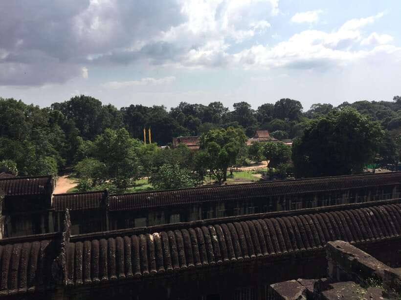 Siem Reap: Angkor Wat Half-Day Trip with Local Guide - The guide is the real reason to book