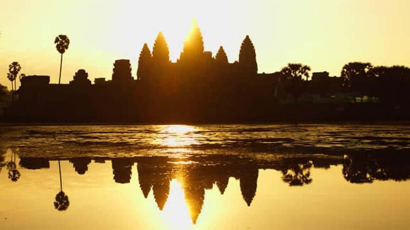 Siem Reap: Angkor Wat Private Tour with Sunrise - Ta Prohm: trees, ruins, and crowds