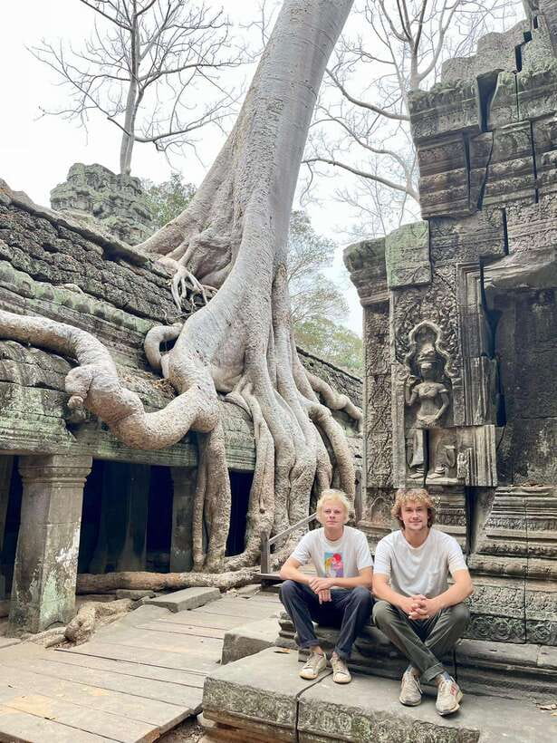 Siem Reap: Angkor Wat Private Tuk-Tuk Tour - Bayon and the scale of Angkor Thom