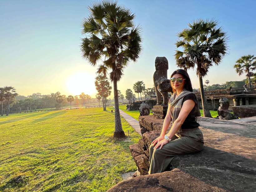 Siem Reap: Angkor Wat Small-Group Day Tour and Sunset - Ta Prohm and the power of the trees