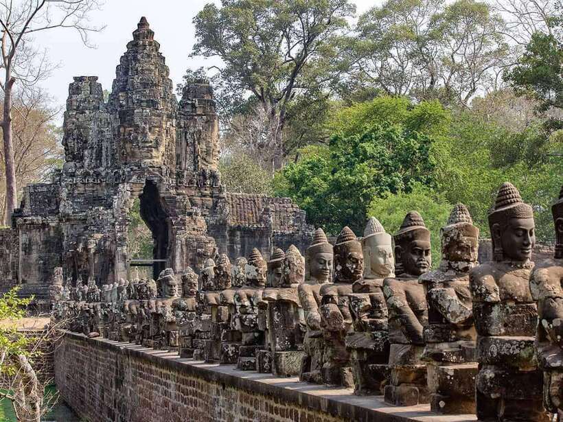 Siem Reap: Angkor Wat Small-Group Full Day Tour and Sunset - Why this route works for a first day at Angkor