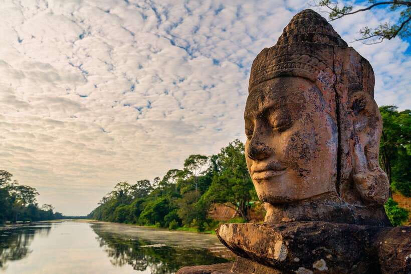 Siem Reap: Angkor Wat Small-Group Full Day Tour and Sunset - Angkor Wat in the afternoon