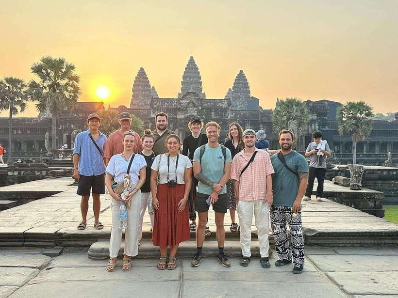 Siem Reap: Angkor Wat: Small-Group Sunrise or Sunset Tour - Key points to know before booking