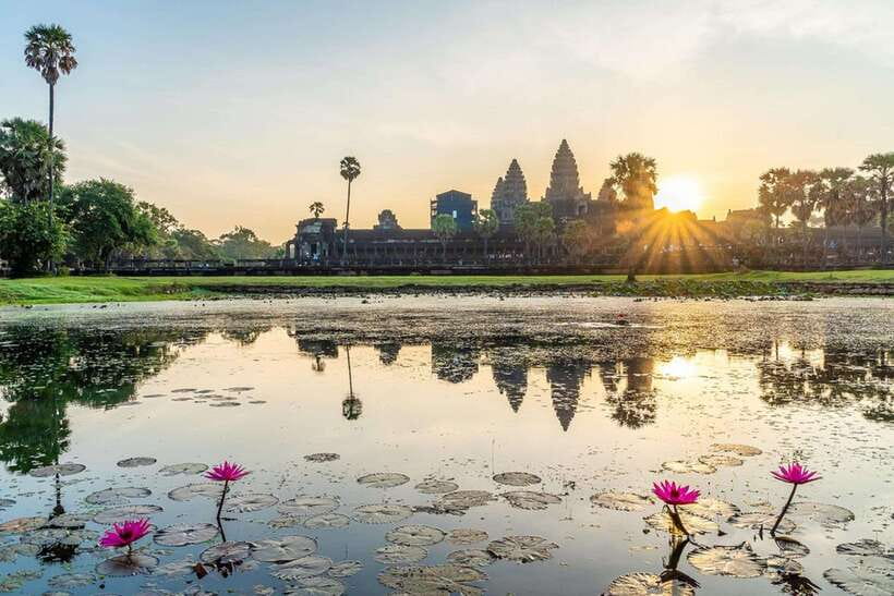 Siem Reap: Angkor Wat: Small-Group Sunrise or Sunset Tour - Banteay Kdei and a quieter temple visit