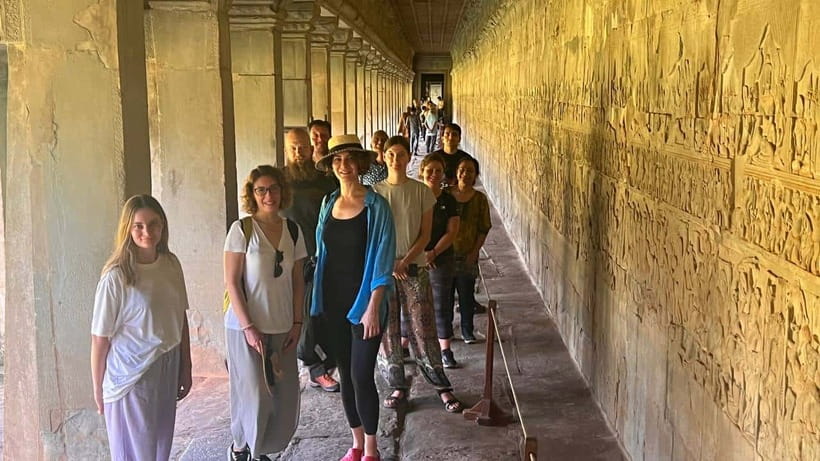 Siem Reap: Angkor Wat: Small-Group Sunrise Tour - Angkor Thom and the many faces of Bayon