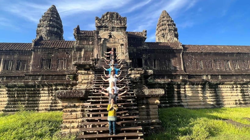 Siem Reap: Angkor Wat: Small-Group Sunrise Tour - The early start, heat, and practical demands