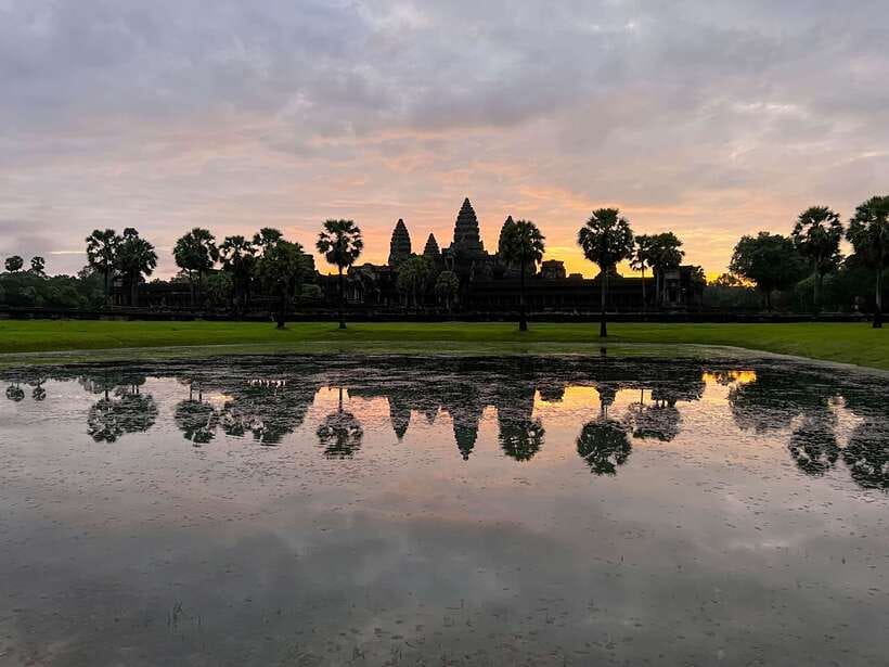Siem Reap: Angkor Wat Sunrise and Market Tour by Jeep - Angkor Wat before breakfast