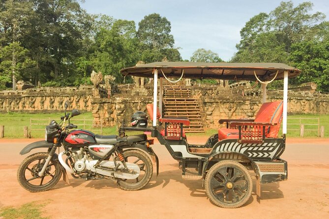 Siem Reap: Angkor Wat Sunrise & Explore Angkor Temples With Guide - Angkor Thom, the former capital